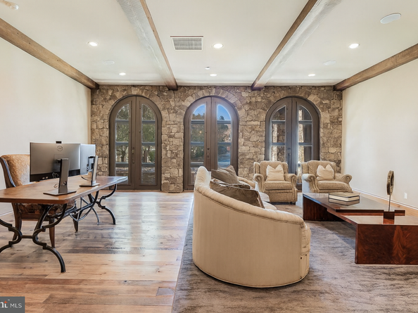 2 Piney Meetinghouse Court, Potomac MD 20854