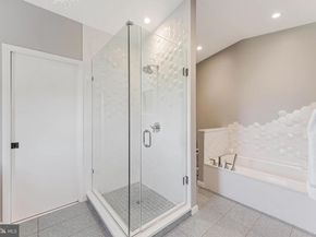 2 Piney Meetinghouse Court, Potomac MD 20854