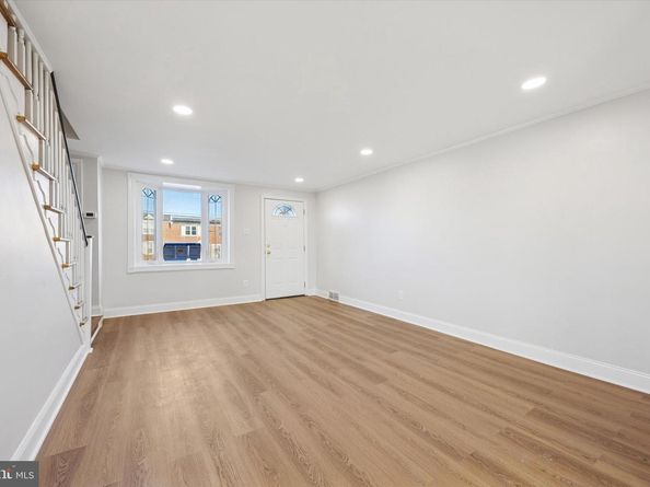 274 N Oak Ave, Clifton Heights PA 19018