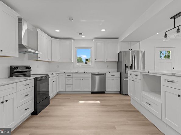 35 Thimbleberry Lane, Levittown PA 19054