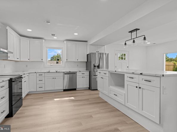 35 Thimbleberry Lane, Levittown PA 19054