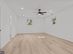 35 Thimbleberry Lane, Levittown PA 19054