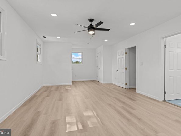 35 Thimbleberry Lane, Levittown PA 19054