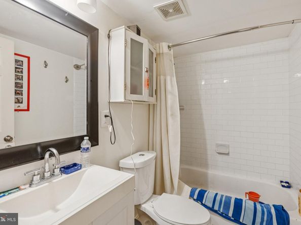 800 Xenia Street SE, Washington DC 20032