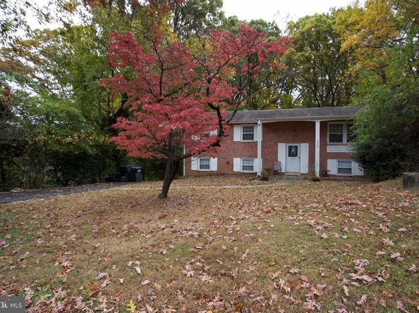 9921 Woodrow Street, Vienna VA 22181