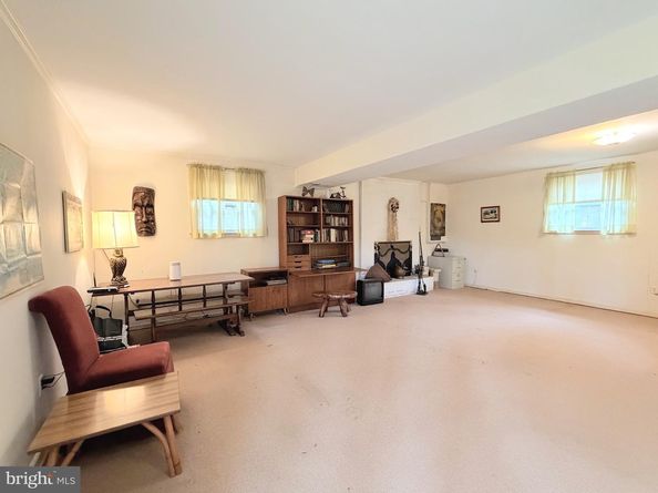 9921 Woodrow Street, Vienna VA 22181