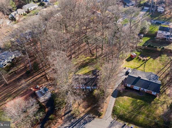 9921 Woodrow Street, Vienna VA 22181