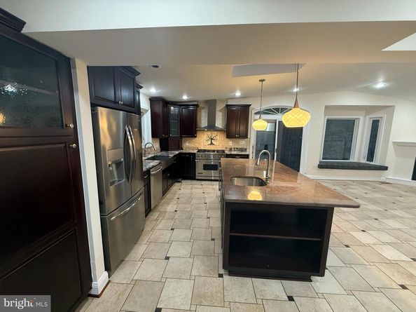 11512 Le Havre Drive, Potomac MD 20854