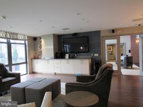 1021 N Garfield Street 318, Arlington VA 22201