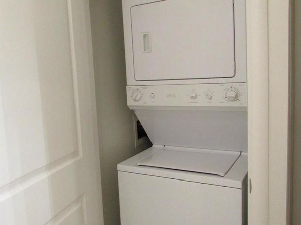 1021 N Garfield Street 318, Arlington VA 22201