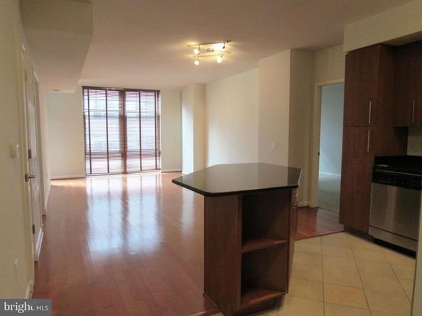 1021 N Garfield Street 318, Arlington VA 22201