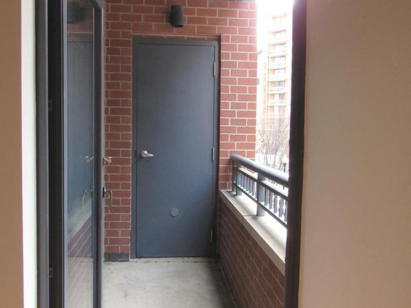 1021 N Garfield Street 318, Arlington VA 22201