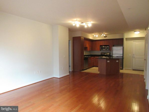 1021 N Garfield Street 318, Arlington VA 22201