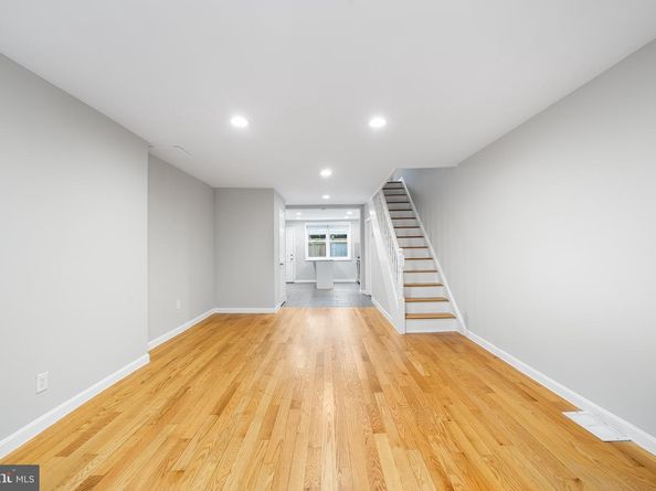 618 Mcclellan Street, Philadelphia PA 19148