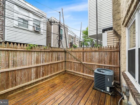 618 Mcclellan Street, Philadelphia PA 19148