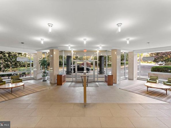 4200 Cathedral Avenue NW 610, Washington DC 20016