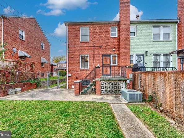 1904 U Place SE, Washington DC 20020