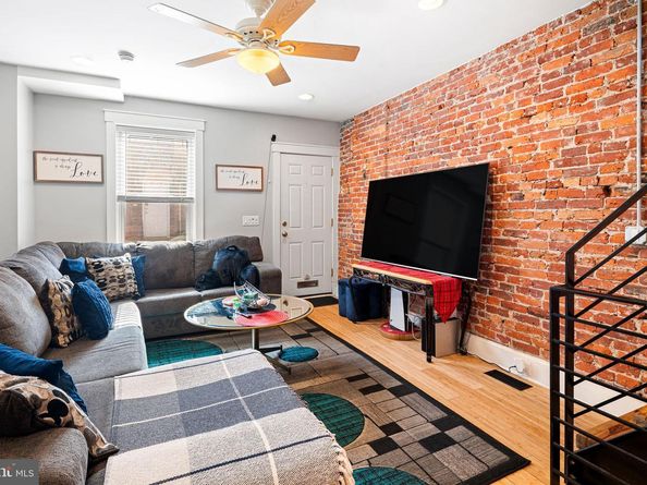 1540 S Lecount, Philadelphia PA 19146