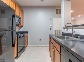 4850 Eisenhower Avenue 115, Alexandria VA 22304