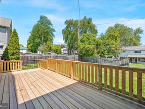 2211 Dickens Lane, Broomall PA 19008