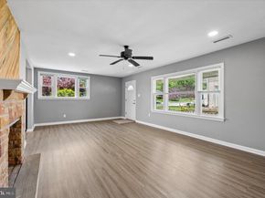 2211 Dickens Lane, Broomall PA 19008