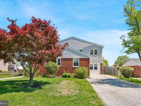 2211 Dickens Lane, Broomall PA 19008