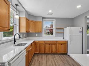 2211 Dickens Lane, Broomall PA 19008
