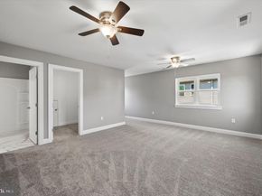 2211 Dickens Lane, Broomall PA 19008