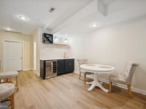 4128 Apple Street, Philadelphia PA 19127