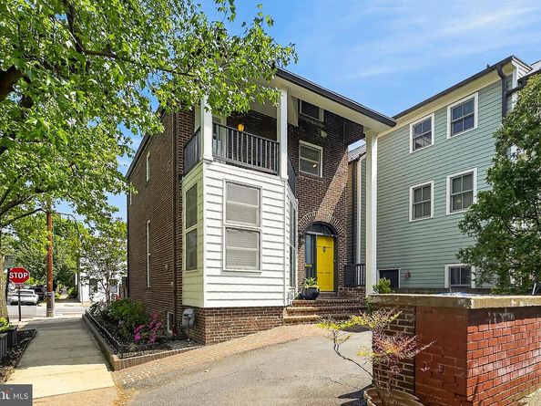 902 Oronoco Street, Alexandria VA 22314