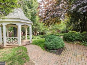902 Oronoco Street, Alexandria VA 22314