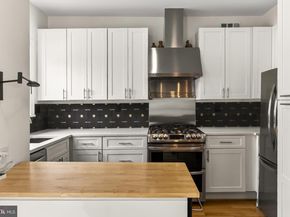 902 Oronoco Street, Alexandria VA 22314