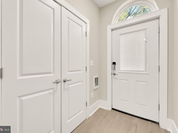 1624 26TH Place SE 2, Washington DC 20020