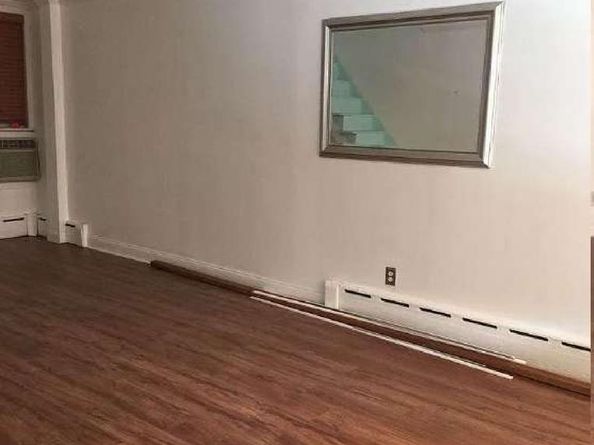 2643 S 10TH Street, Philadelphia PA 19148