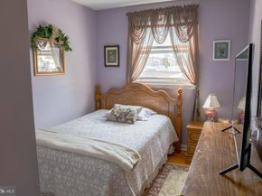 10210 E Keswick Road, Philadelphia PA 19114