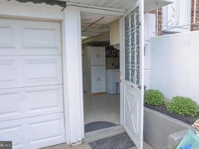 10210 E Keswick Road, Philadelphia PA 19114