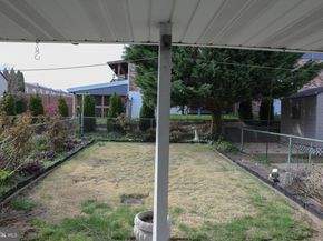10210 E Keswick Road, Philadelphia PA 19114