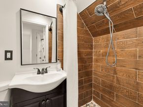 7918 13TH Street NW, Washington DC 20012