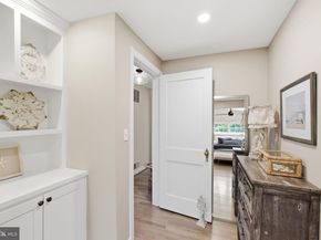 950 N Longfellow Street, Arlington VA 22205