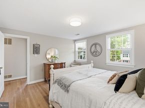 950 N Longfellow Street, Arlington VA 22205