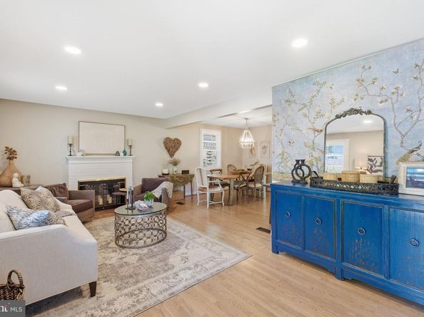 950 N Longfellow Street, Arlington VA 22205
