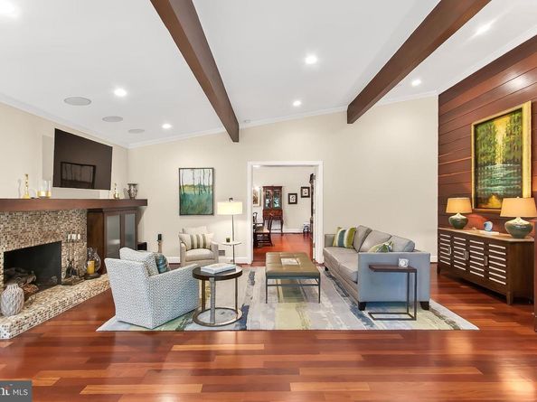 1753 Army Navy Drive, Arlington VA 22202