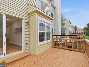 22009 Guilford Station Terrace, Sterling VA 20166