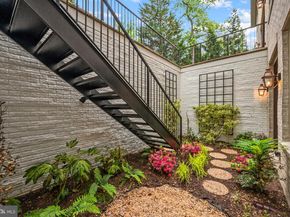 3031 N Stuart Street, Arlington VA 22207