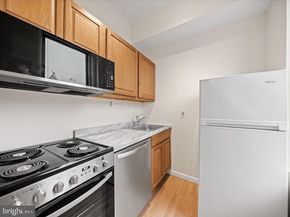 1706 U Street NW 202, Washington DC 20009