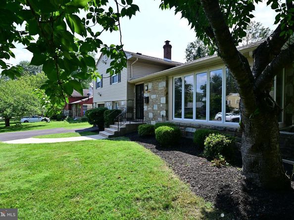 446 Twickenham Road, Glenside PA 19038