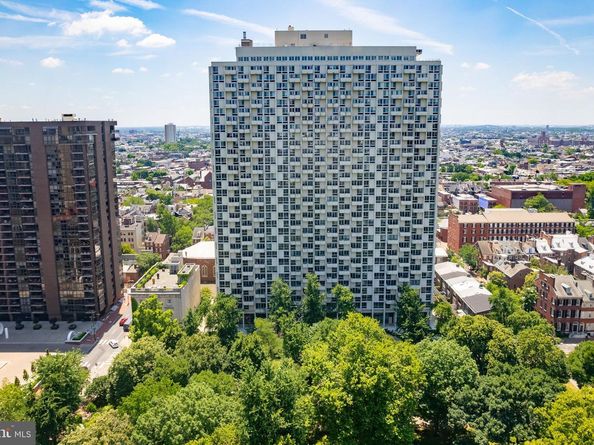 604 S Washington Square 1111, Philadelphia PA 19106
