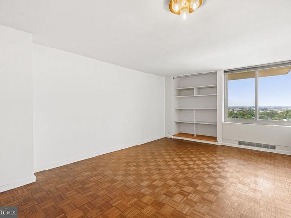 604 S Washington Square 1111, Philadelphia PA 19106