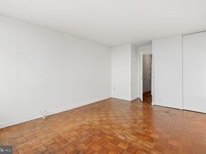 604 S Washington Square 1111, Philadelphia PA 19106