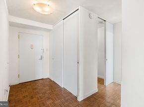 604 S Washington Square 1111, Philadelphia PA 19106